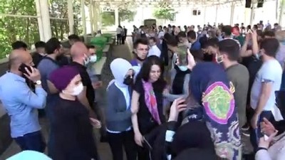 korkuluk -  Şanlıurfa'daki feci kazada ölen 3 kişi Gaziantep'te defnedildi Videosu