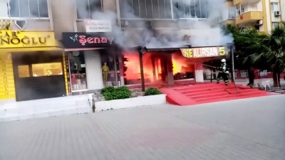 ADANA - İş yerinde çıkan yangında 1 kişi yaralandı