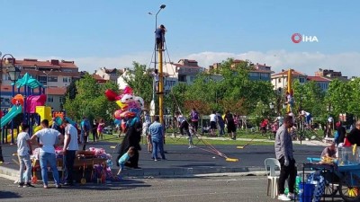 hafta sonu -  Akın akın sahile iniyorlar Videosu