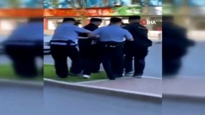 bicakli saldiri -  - Çin'de bıçaklı saldırı: 5 ölü, 15 yaralı Videosu