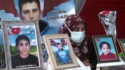 oturma eylemi - Diyarbakır anneleri evlatlarını terörün pençesinden kurtarmakta kararlı Videosu