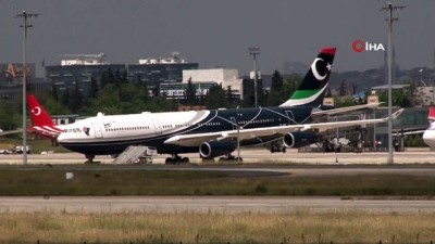yolcu ucagi -  Kaddafi'nin uçağı bakım için İstanbul’da Videosu