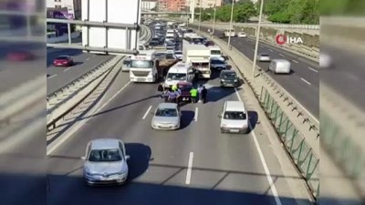 zincirleme kaza -  Kocaeli'de zincirleme kaza: 2 yaralı Videosu