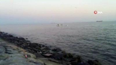  Küçükçekmece açıklarında bir tekne alabora oldu: 4 kişi kurtarıldı