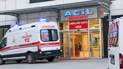 devlet hastanesi -  Lastiği patlayan kamyonet takla attı: 3 ağır yaralı Videosu