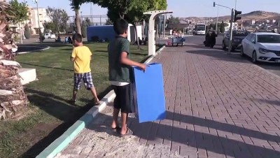 camasir suyu - Şanlıurfalılar atıklarını getirdikleri marketten temizlik malzemesi alıp dönüyorlar Videosu