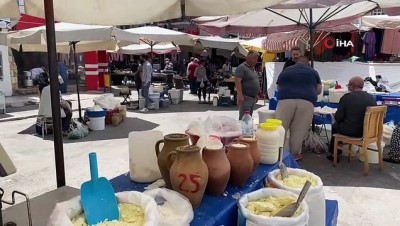 ispanyolca -  3 dil bilen rehber pazarda peynir satıyor...Pandemiden dolayı turlar iptal olunca tezgah başına geçti Videosu