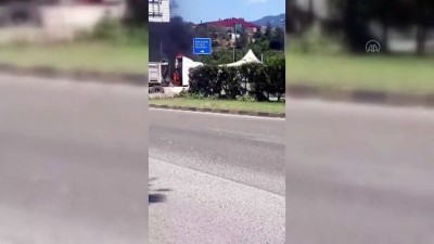 yangin tupu - KARABÜK - Seyir halindeki tırda yangın çıktı Videosu