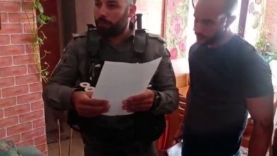 temyiz - KUDÜS - İsrail güçleri Şeyh Cerrah Mahallesi'nde yaşananları duyuran Filistinli aktivisti gözaltına aldı Videosu