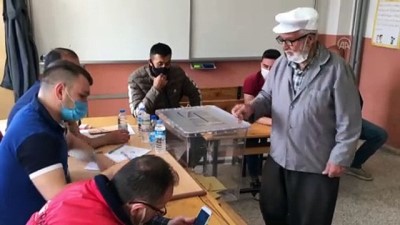 muhtarlik secimi - NİĞDE - İç Anadolu'da muhtarlık ara seçimleri başladı Videosu