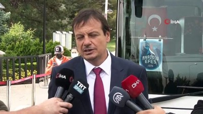 basketbol - Ergin Ataman: “Böylesine anlamlı bir kupayı Gazi Mustafa Kemal Atatürk’e getirmiş olmaktan büyük onur duyuyorum” Videosu