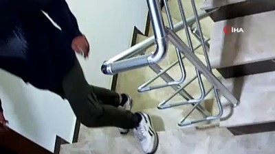 hirsiz -  Tornavidayla girdiği binada ayakkabılar çaldı Videosu