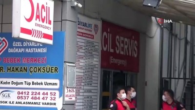 silahli kavga -  Akraba iki grubun acil girişinde tartışması silahlı kavgaya döndü: 1 yaralı Videosu