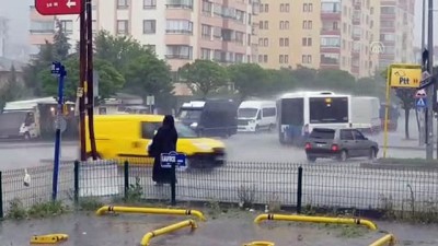 ANKARA - Başkent'te sağanak (1)