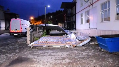 siddetli firtina - BİNGÖL - Şiddetli fırtına tekstil atölyelerinin çatısını uçurdu Videosu