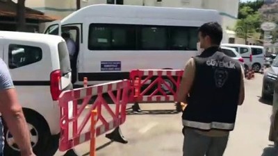 emniyet mudurlugu - MUĞLA - Bodrum'da hastane otoparkında bulunan altınlar emniyete teslim edildi Videosu