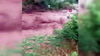 amator kamera -  Sakarya nehri kızıla boyandı Videosu