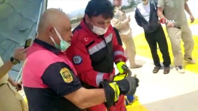 yaz mevsimi -  Yangın helikopterine giren yılan kurtarıldı Videosu