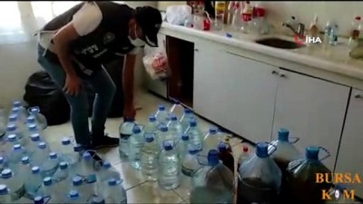 sahte icki -  Bursa’da kaçak içki imalathanesine şok baskın Videosu
