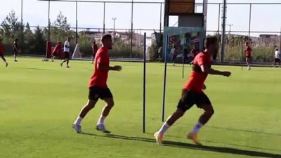 tatlarin - İZMİR - Göztepeli futbolcu Soner Aydoğdu: 'Lige en iyi şekilde başlamak istiyoruz' Videosu