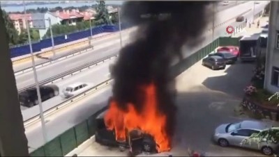 patlama sesi -  Park halindeki minibüs alev alev yandı Videosu