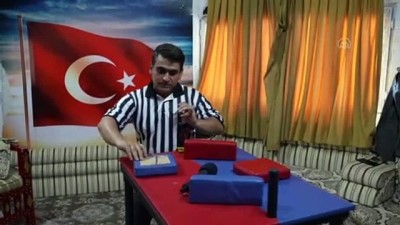 gucunu goster - ŞANLIURFA - Bakan Varank, milli sporcuyla bilek güreşi yaptı Videosu