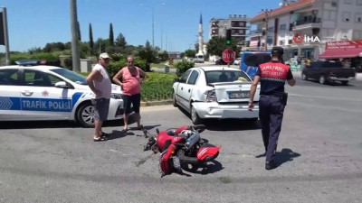  Zincirleme kazada motosiklet sürücüsü ölümden döndü