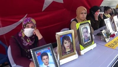 oturma eylemi -  İki teröristin örgütten kaçarak teslim olması evlat nöbetindeki aileleri umutlandırdı Videosu