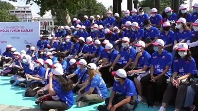 ingilizce -  Fatih’te ‘Gönüllü Turizm Elçileri’ göreve başladı Videosu