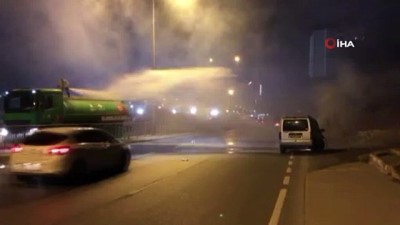 aydinlatma diregi -  Kaza yapıp yanan aracı sulama ekipleri söndürdü Videosu