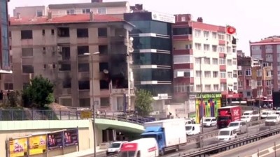 bina yangini -  Küçükçekmece E-5 kenarında korkutan metruk bina yangını Videosu