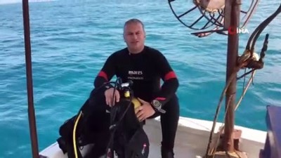 hayalet -  Başkan denize dalıp ağ ve atık topladı Videosu