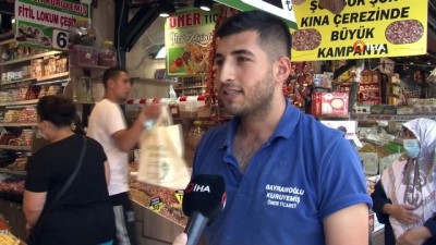 kuruyemis -  Eminönü esnafı 'bayram' yapıyor Videosu