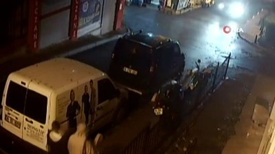  Fatih’te iki aracın çarpıştığı kaza kamerada