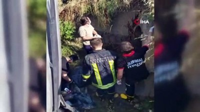 arac kurtarma -  Kırklareli’nde kontrolden çıkan otomobil menfeze düştü: 2 ölü Videosu