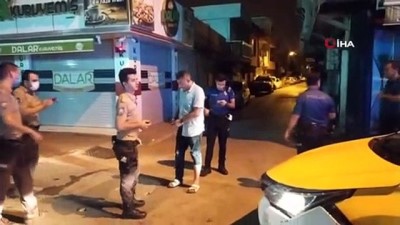 taksi soforu -  Taksici hasımlarından kaçarken motosiklete çarptı, arabadan indiği sırada bacağından vuruldu Videosu
