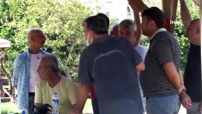 savci -  Park halindeki minibüsünün içinde ölü bulundu Videosu