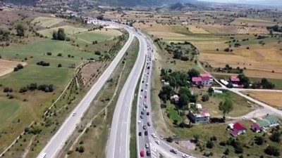 emniyet seridi - BOLU - Anadolu Otoyolu'nda bayram tatili yoğunluğu devam ediyor (2) Videosu