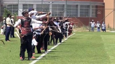 dera - ERZURUM - Geleneksel okçuluğun Açık Hava Türkiye Şampiyonası sıralama atışları yapıldı Videosu