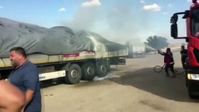 kimya - KIRIKKALE - Seyir halindeki tırın dorsesi yandı Videosu