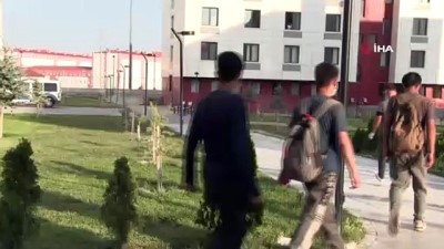koronavirus -  Niğde’de kaçak göçmenler KYK yurtlarına yerleştirildi Videosu