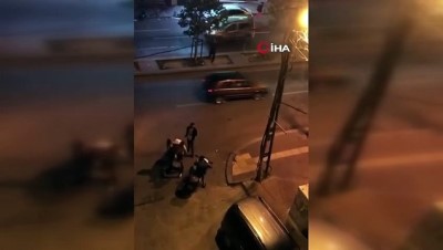 kiz kavgasi -  Tekmeli tokatlı kız kavgası kamerada Videosu