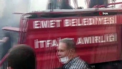 ev yangini -  Emet'te ahşap ev yangını korkuttu Videosu
