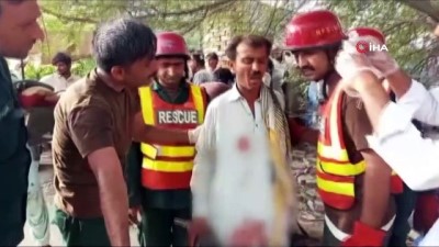 otobus kazasi -  - Pakistan’daki otobüs kazasında ölü sayısı 33’e yükseldi Videosu