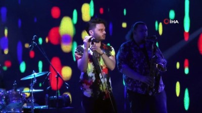yasaklar -  1 yıllık hasret sona erdi; Bodrum’da konser özlemi bitti Videosu