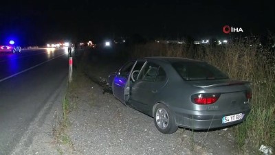 karya -  Erenler'de iki otomobil çarpıştı: 3 yaralı Videosu