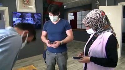sosyal hayat -  Sağlık ekipleri fabrikaları tek tek gezerek aşı yapıyor Videosu