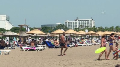 ANTALYA - Turizm merkezlerinde bayram tatili yoğunluğu devam ediyor