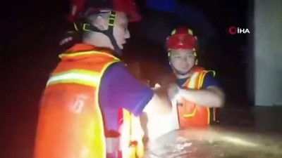ogretmenler -  - Çin’deki sel felaketinde can kaybı 25’e yükseldi
- Yedi eyaletten bin 800 itfaiyeci bölgeye sevk edildi Videosu