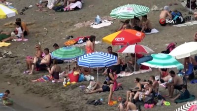  Vatandaşlar bayramda sahillere akın etti